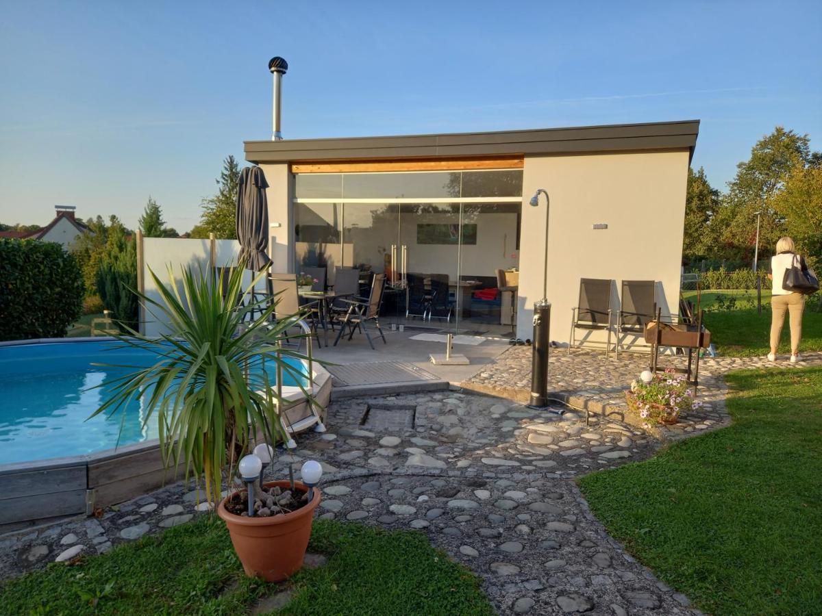 60 M² Ferienapartment Zentrumsnahe Mit Gartenbenutzung 施泰尔 外观 照片