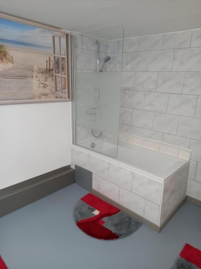 60 M² Ferienapartment Zentrumsnahe Mit Gartenbenutzung 施泰尔 外观 照片