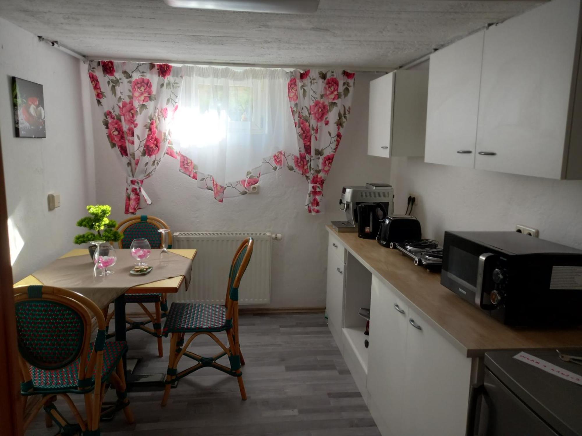 60 M² Ferienapartment Zentrumsnahe Mit Gartenbenutzung 施泰尔 外观 照片